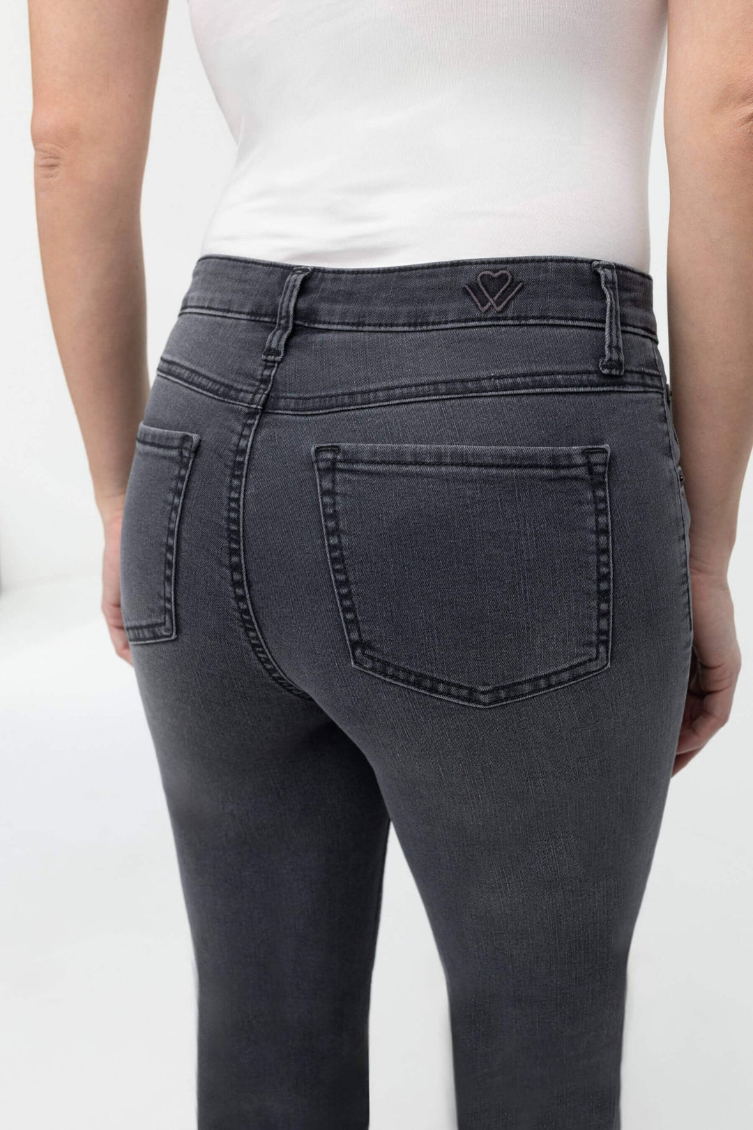 wonderjeans Relaxed Straight Black Stone